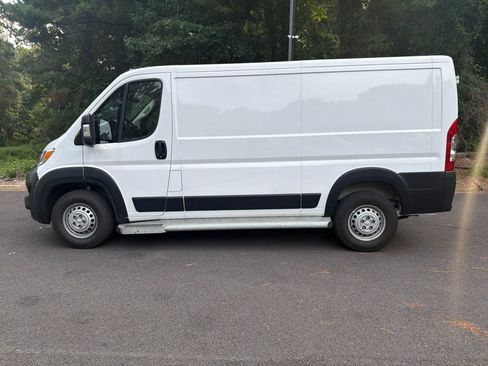 Used 2025 RAM ProMaster 2500 w/ U-Haul Equipment Group FWD image 2