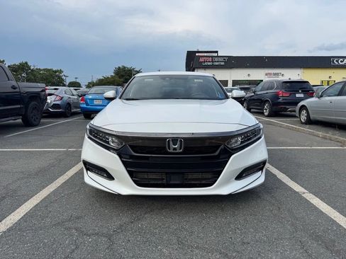 Used 2019 Honda Accord Sport image 2