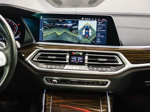 Used 2020 BMW X7 xDrive40i w/ Parking Assistance Package image 16