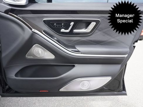 Used 2025 Mercedes-Benz Maybach S 680 4MATIC image 21