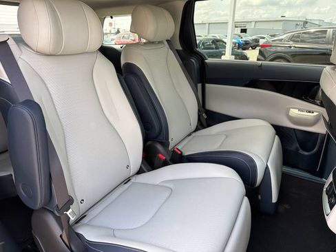 New 2026 Kia Carnival SX Prestige FWD image 23
