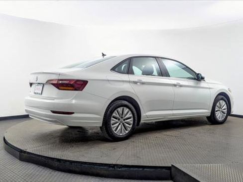 Used 2019 Volkswagen Jetta S w/ Driver Assistance Package image 8