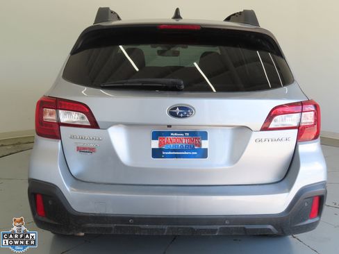 Used 2019 Subaru Outback 2.5i Limited AWD/4WD image 4