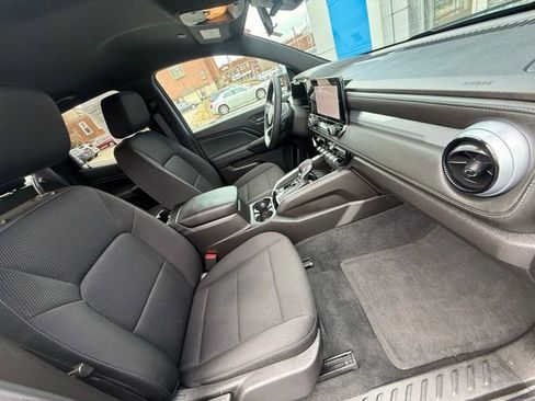 Used 2024 Chevrolet Colorado LT image 20