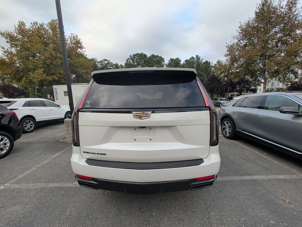 Used 2021 Cadillac Escalade Sport Platinum AWD/4WD image 4
