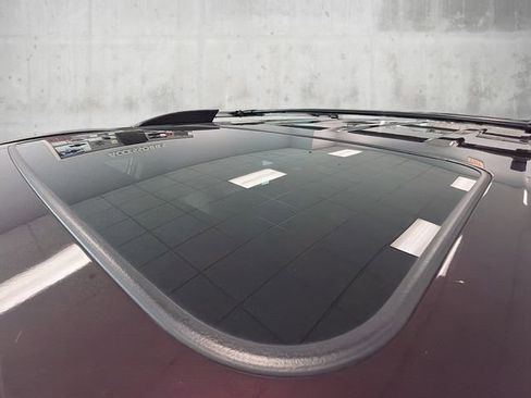 Used 2012 Toyota Highlander Limited w/ Tow Pkg image 20