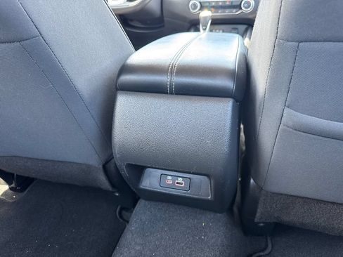 Used 2025 Nissan Altima 2.5 SV FWD image 19