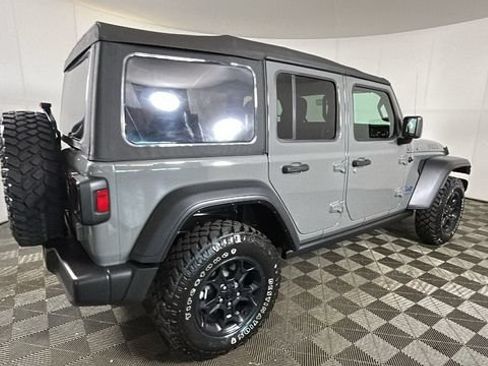 Used 2023 Jeep Wrangler Unlimited w/ Cold Weather Group AWD/4WD image 2