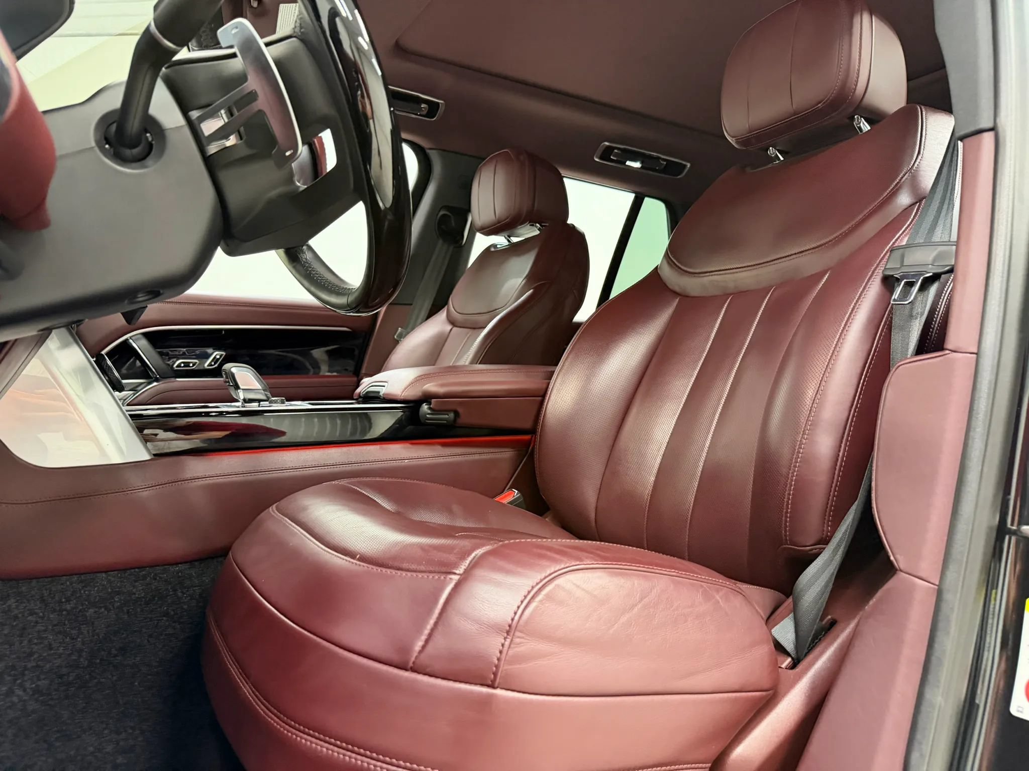 Used 2023 Land Rover Range Rover SE AWD/4WD image 16