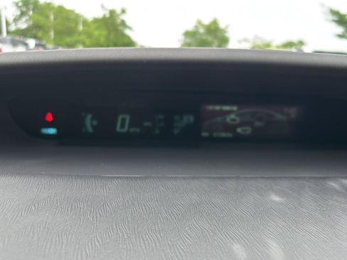 Used 2013 Toyota Prius Two FWD image 3