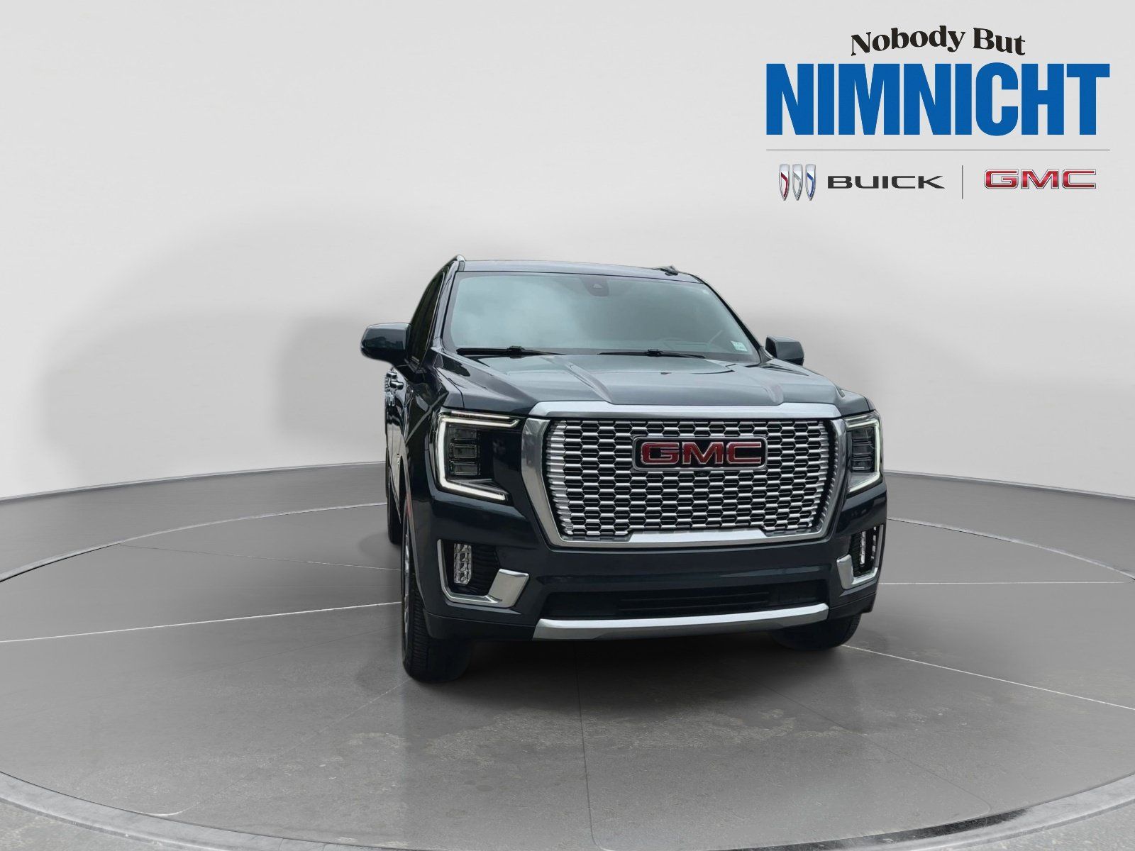 Used 2021 GMC Yukon Denali w/ Denali Premium Package AWD/4WD image 2