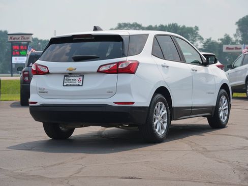 Used 2020 Chevrolet Equinox LS AWD/4WD image 3