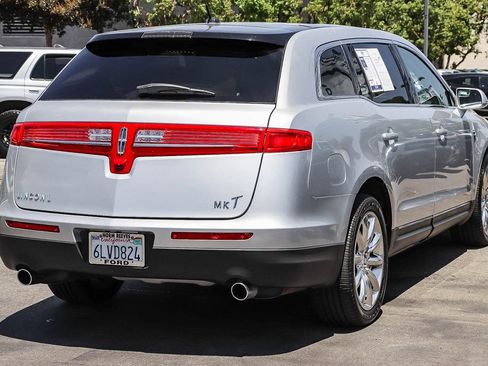 Used 2010 Lincoln MKT 2WD image 7