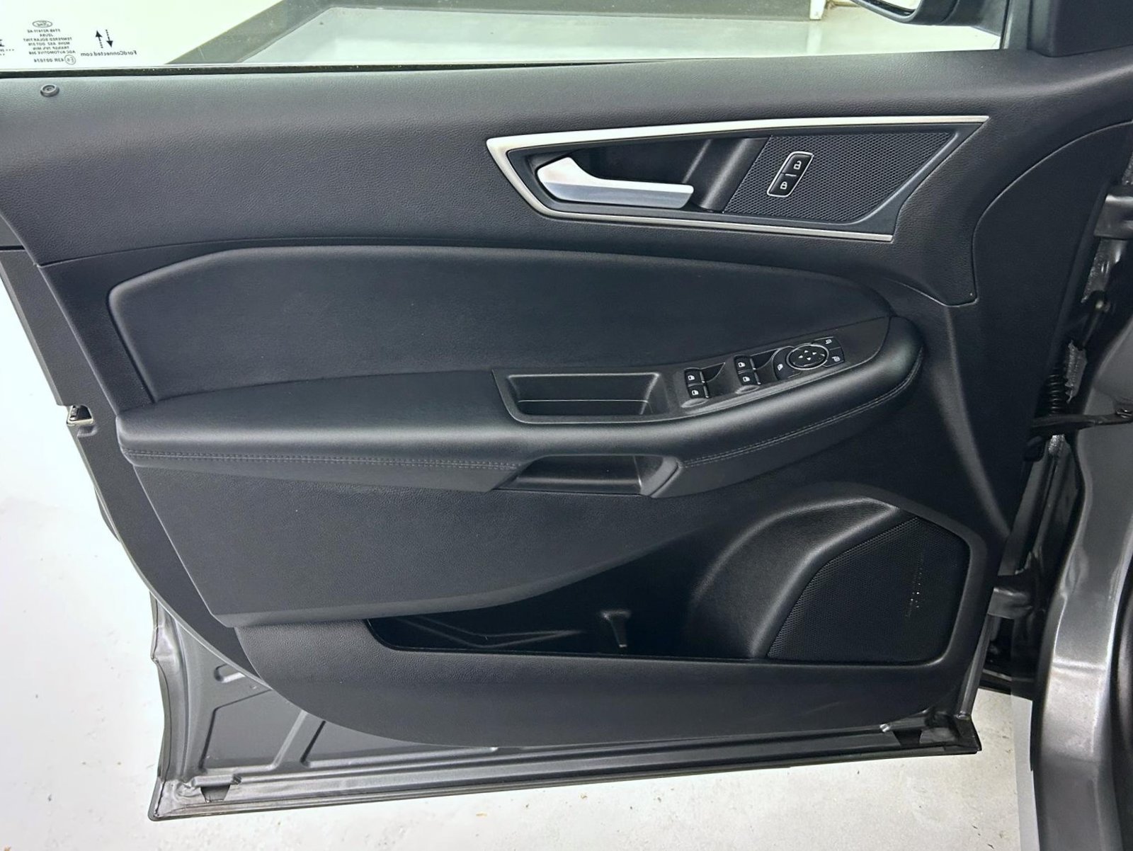 Used 2024 Ford Edge SEL w/ Convenience Package AWD/4WD image 9