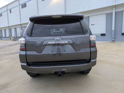 Used 2021 Toyota 4Runner SR5 Premium image 6