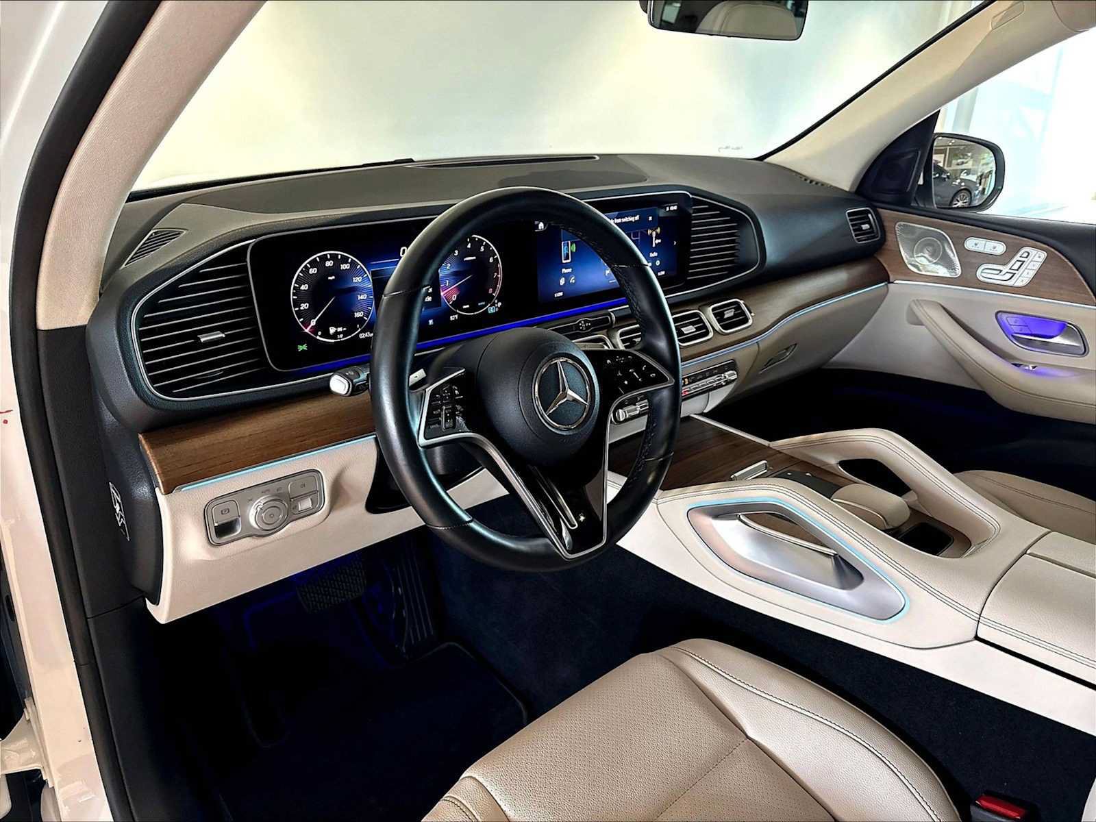 Used 2024 Mercedes-Benz GLE 350 4MATIC image 7