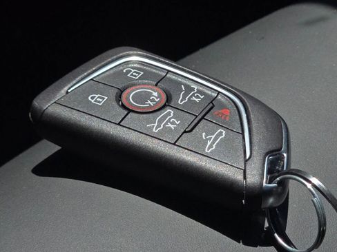 Used 2026 Chevrolet Corvette Z06 RWD image 32