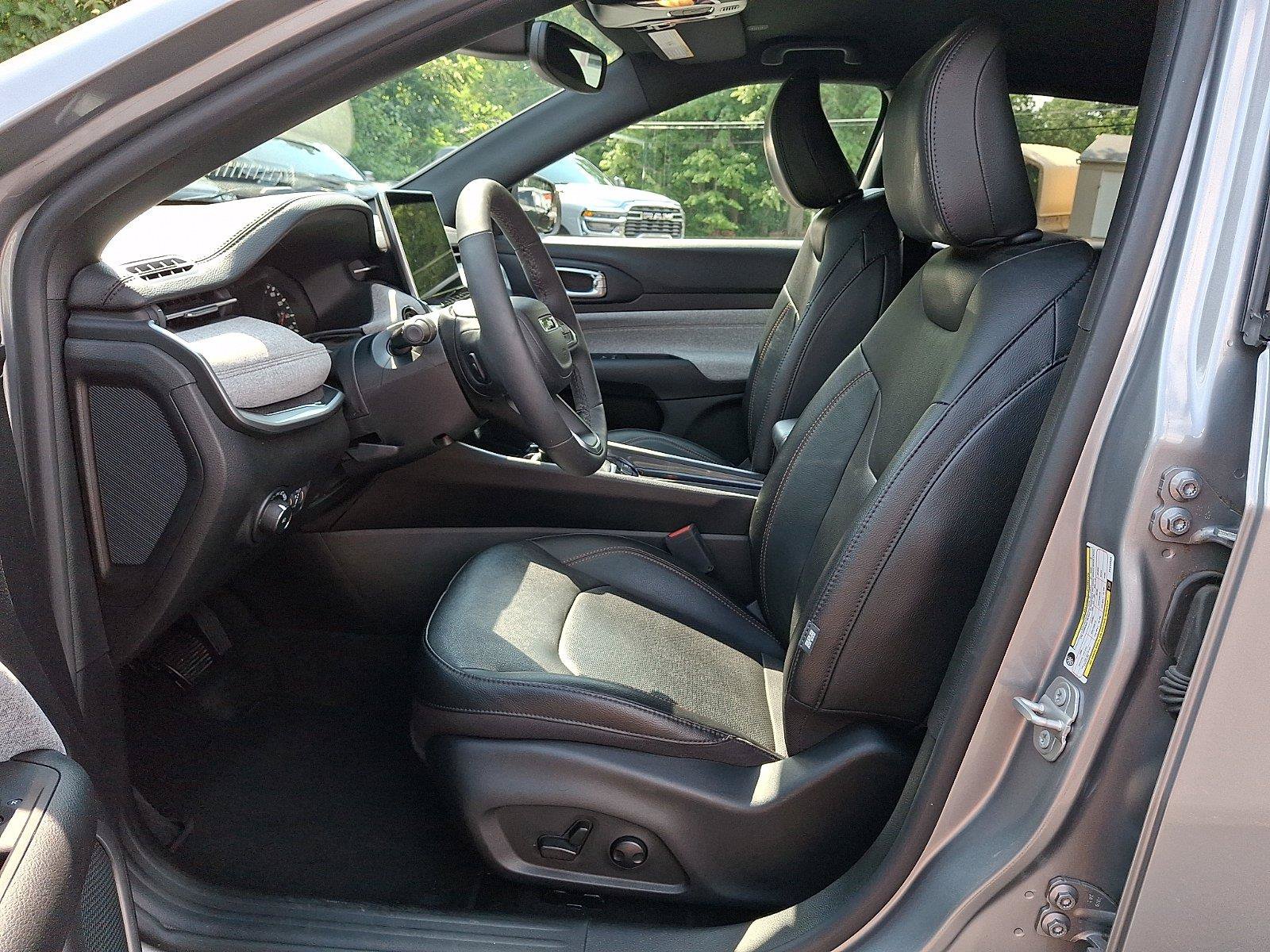 Certified 2023 Jeep Compass Latitude AWD/4WD image 15