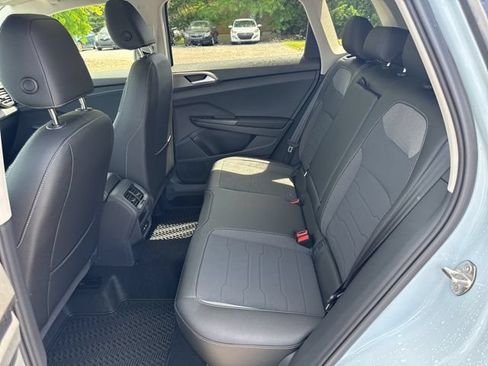 New 2026 Volkswagen Taos SE AWD/4WD image 15