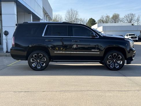 Used 2017 GMC Yukon Denali w/ Open Road Package image 2