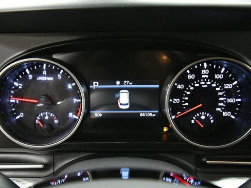 Used 2022 Kia Carnival LX image 14