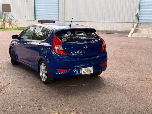 Used 2013 Hyundai Accent SE FWD image 5