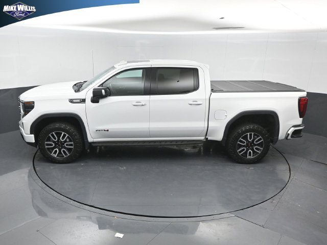 Used 2022 GMC Sierra 1500 AT4 w/ AT4 Premium Package AWD/4WD image 12