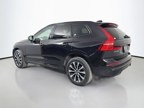 Used 2025 Volvo XC60 B5 Core AWD/4WD image 8