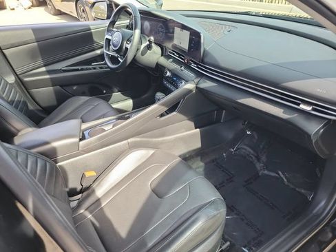 Certified 2023 Hyundai Elantra Limited FWD image 21
