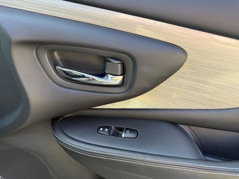Used 2015 Nissan Murano SL w/ SL Technology Package FWD image 36