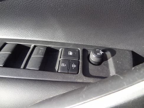 Used 2022 Toyota Corolla SE FWD image 13