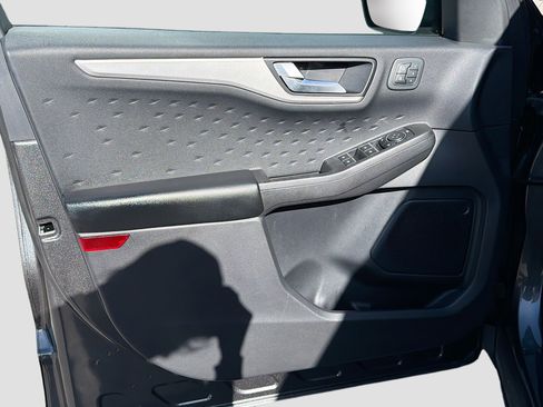 Used 2020 Ford Escape SEL image 23