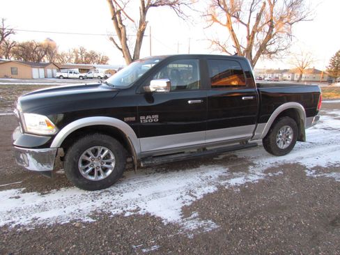 Used 2016 RAM 1500 Laramie w/ Convenience Group image 1