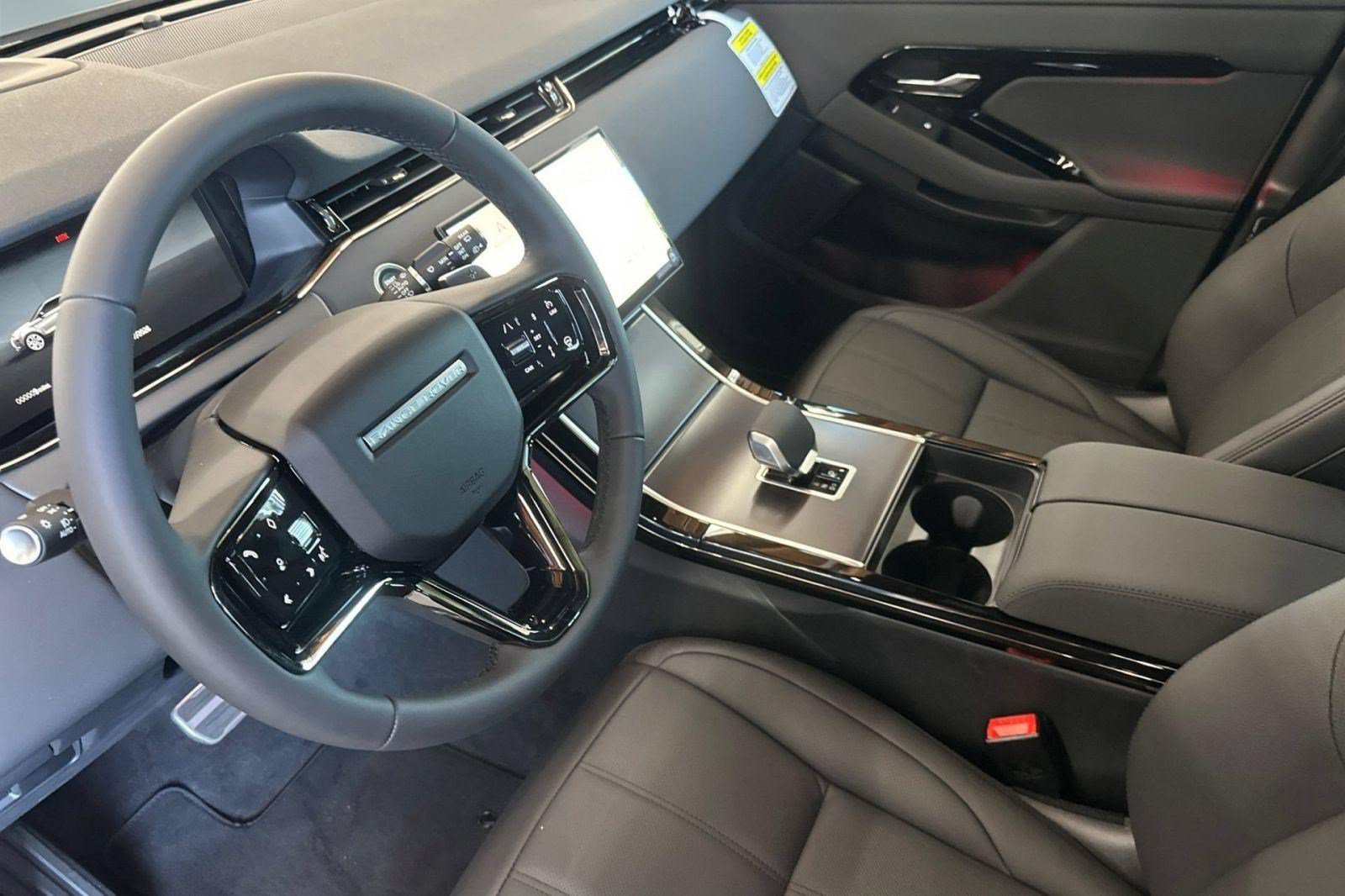 New 2026 Land Rover Range Rover Evoque Dynamic SE AWD/4WD image 4
