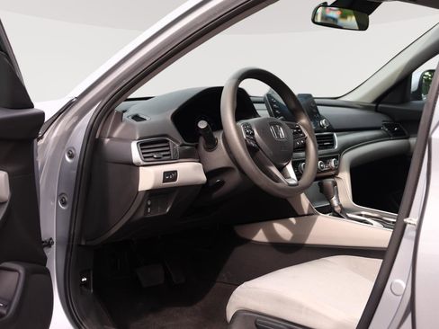 Used 2020 Honda Accord LX image 12