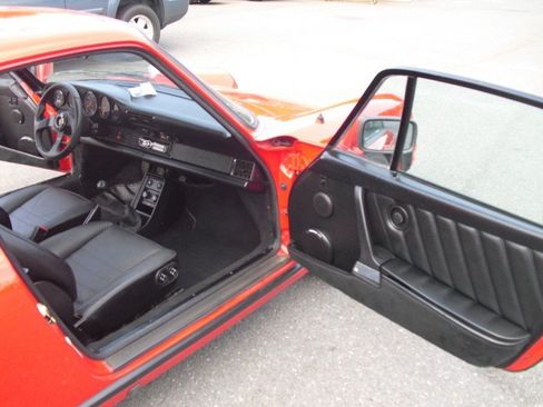 Used 1988 Porsche 911 Carrera RWD image 11