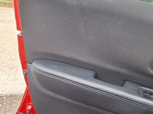 Used 2016 Honda HR-V LX image 2