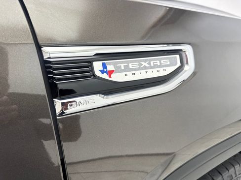 Used 2020 GMC Sierra 1500 SLT RWD image 26