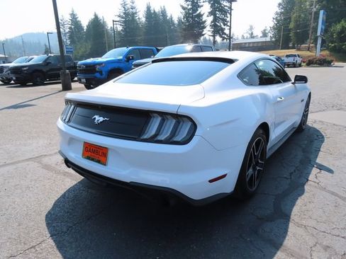 Used 2018 Ford Mustang Coupe RWD image 8