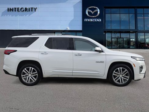 Used 2022 Chevrolet Traverse High Country w/ LPO, Floor Liner Package AWD/4WD image 3