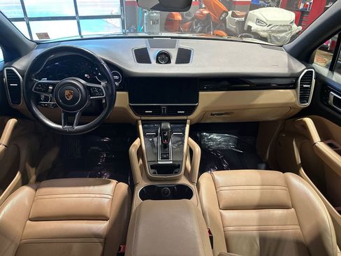 Used 2019 Porsche Cayenne AWD/4WD image 22