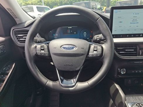 Used 2025 Ford Escape Platinum w/ Class II Trailer Tow Package AWD/4WD image 19