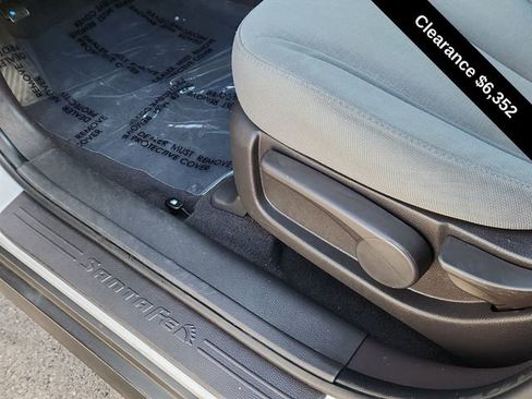 Used 2010 Hyundai Santa Fe GLS image 15