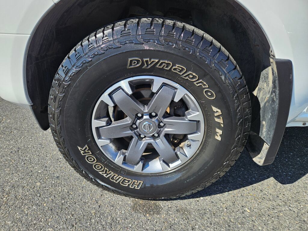 Used 2016 Nissan Frontier PRO-4X w/ Pro-4x Graphics Package AWD/4WD image 8