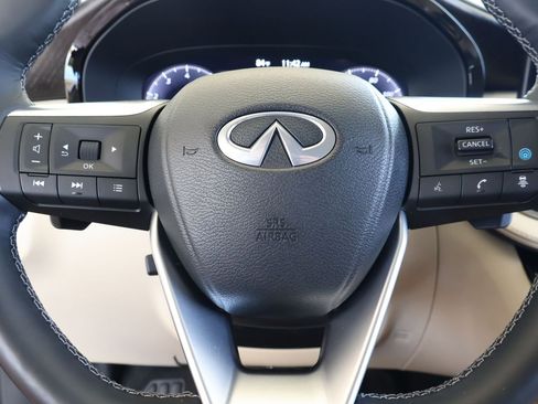 Used 2023 INFINITI QX60 Sensory w/ Cargo Package image 24