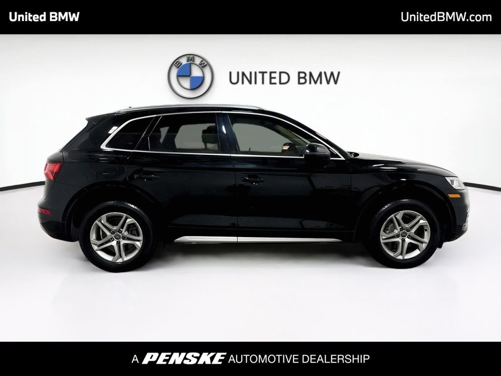 Used 2018 Audi Q5 2.0T Premium Plus w/ Premium Plus Package AWD/4WD image 4