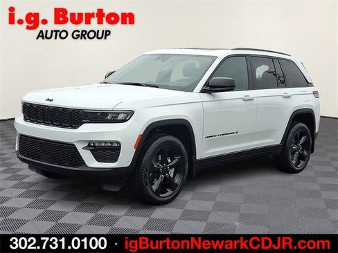 New 2025 Jeep Grand Cherokee Limited w/ Luxury Tech Group II image 2