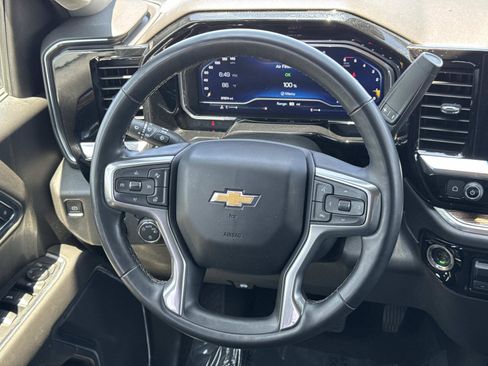 Used 2023 Chevrolet Silverado 1500 LT RWD image 10