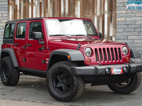 Used 2013 Jeep Wrangler Unlimited Sport w/ Max Tow Pkg AWD/4WD image 9