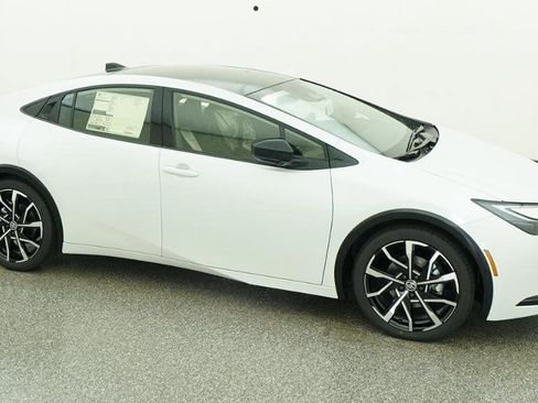 New 2026 Toyota Prius Plug-In Hybrid image 13